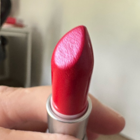 MAC Amplified Lipstick in Fusion Pink - Picture 2 of 3